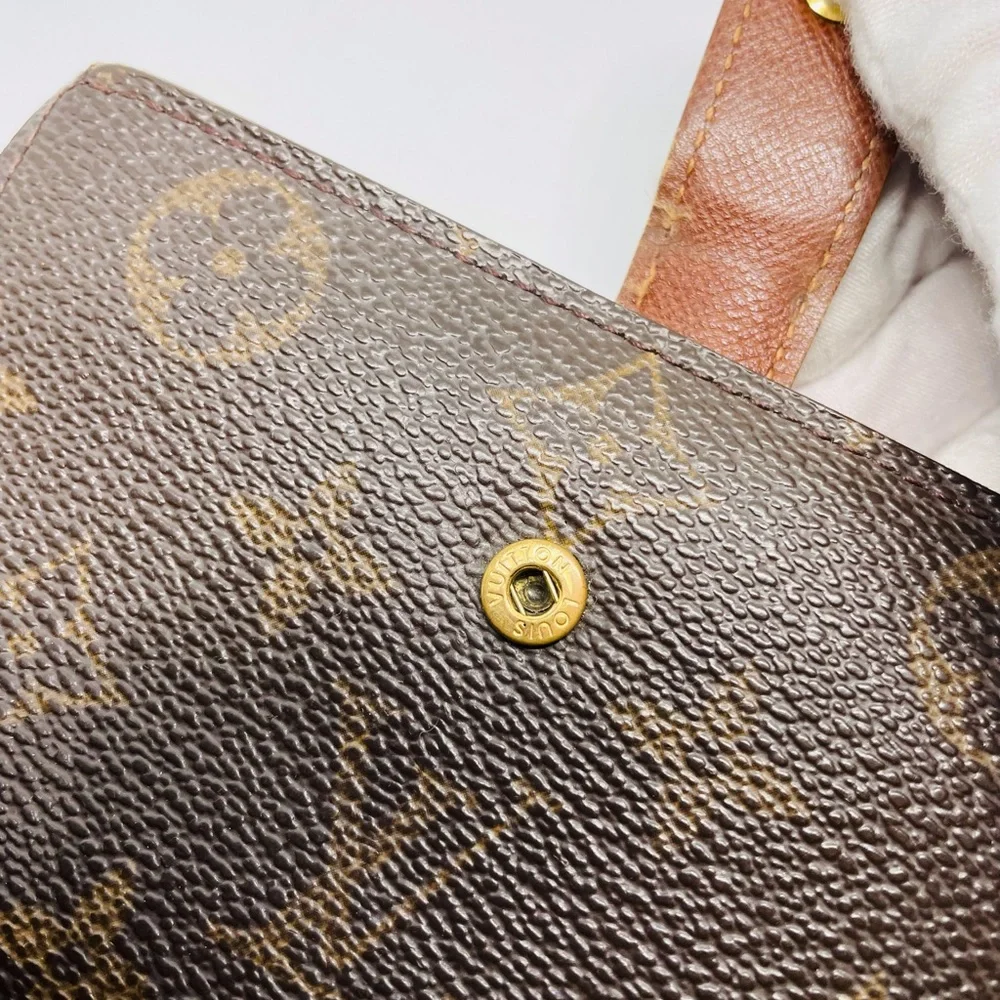 Louis Vuitton Monogram clasp wallet and Box with COA - Picture 2 of 12